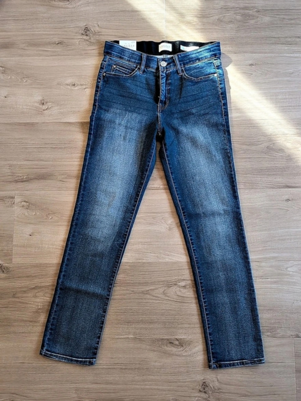 Straight Leg Jeans in Blue Like New